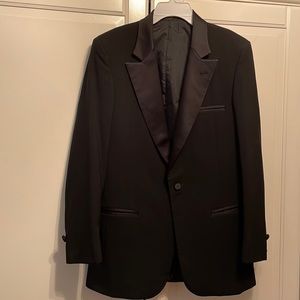 Pierre Cardin tux jacket and cummerbund